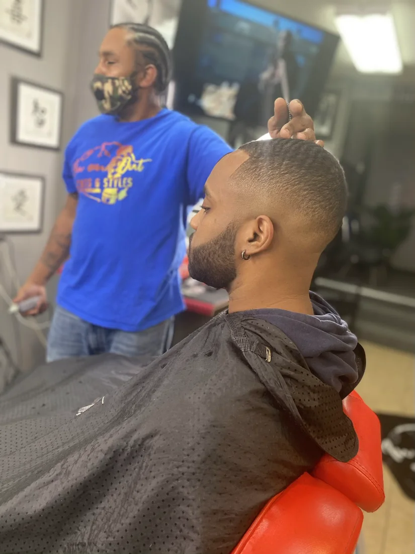 In and Out Cuts & Styles, business photo 4
